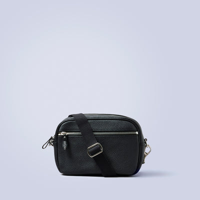 ＜LEZALI＞壓花迷你肩背包/天藍色