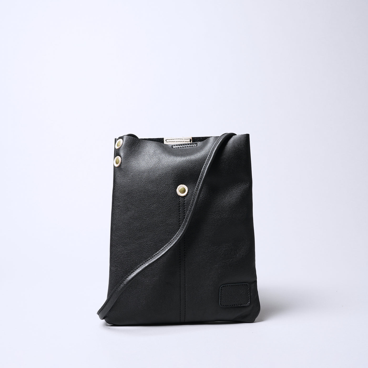 <Laisser Faire> Pieza Thin Gusset Shoulder Bag / Black
