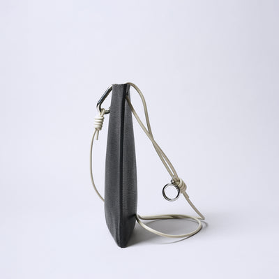 <SENTI FLATTER THE SENSES> Shrink Leather Mini Shoulder Bag / Black