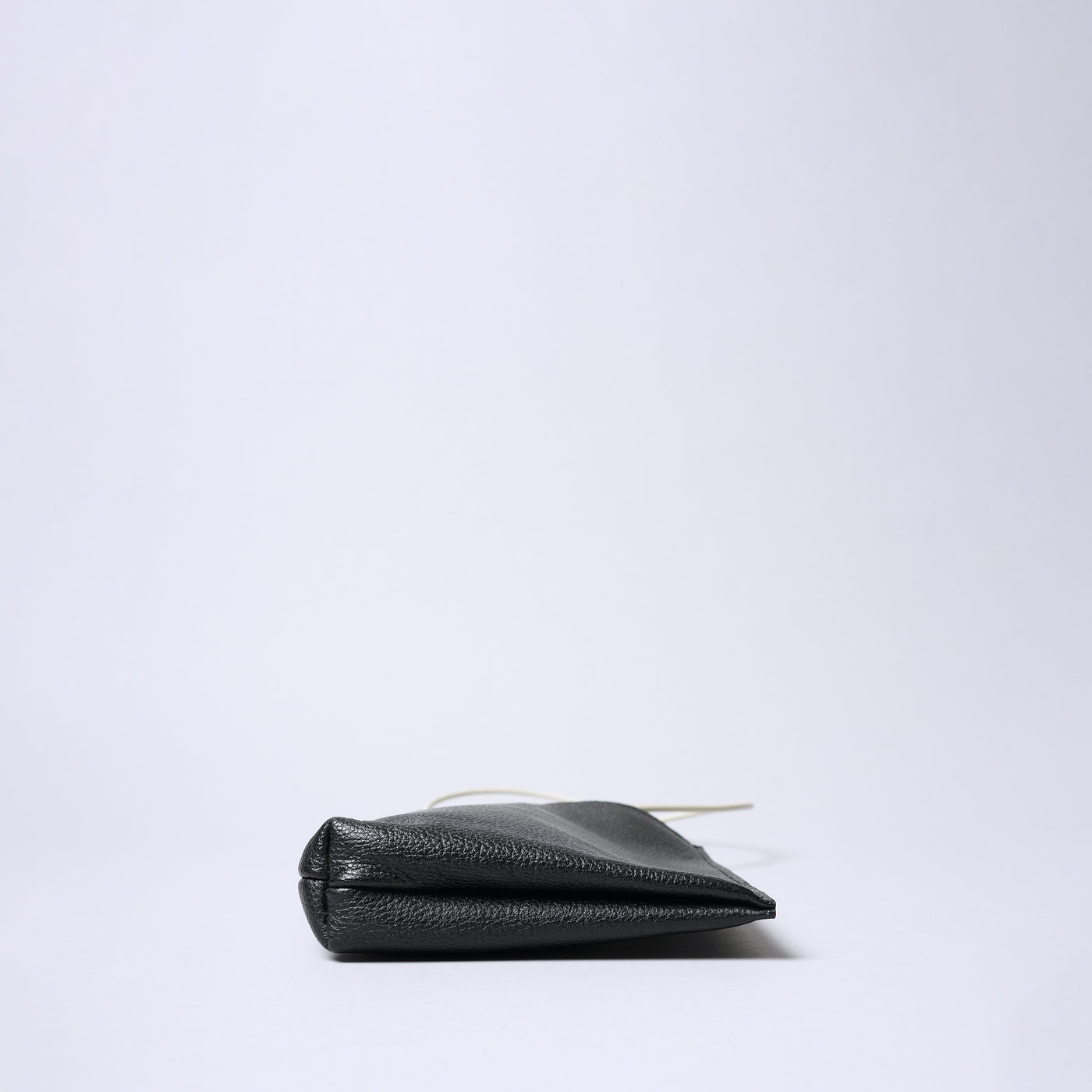 <SENTI FLATTER THE SENSES> Shrink Leather Mini Shoulder Bag / Black