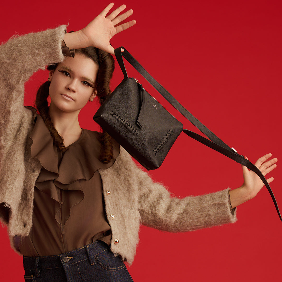 <BLACK IVORY> Arrow / Black