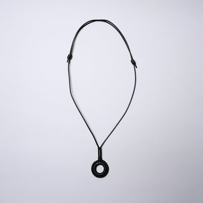 <SENTI FLATTER THE SENSES> Leather Blade Circle Long Necklace / Black