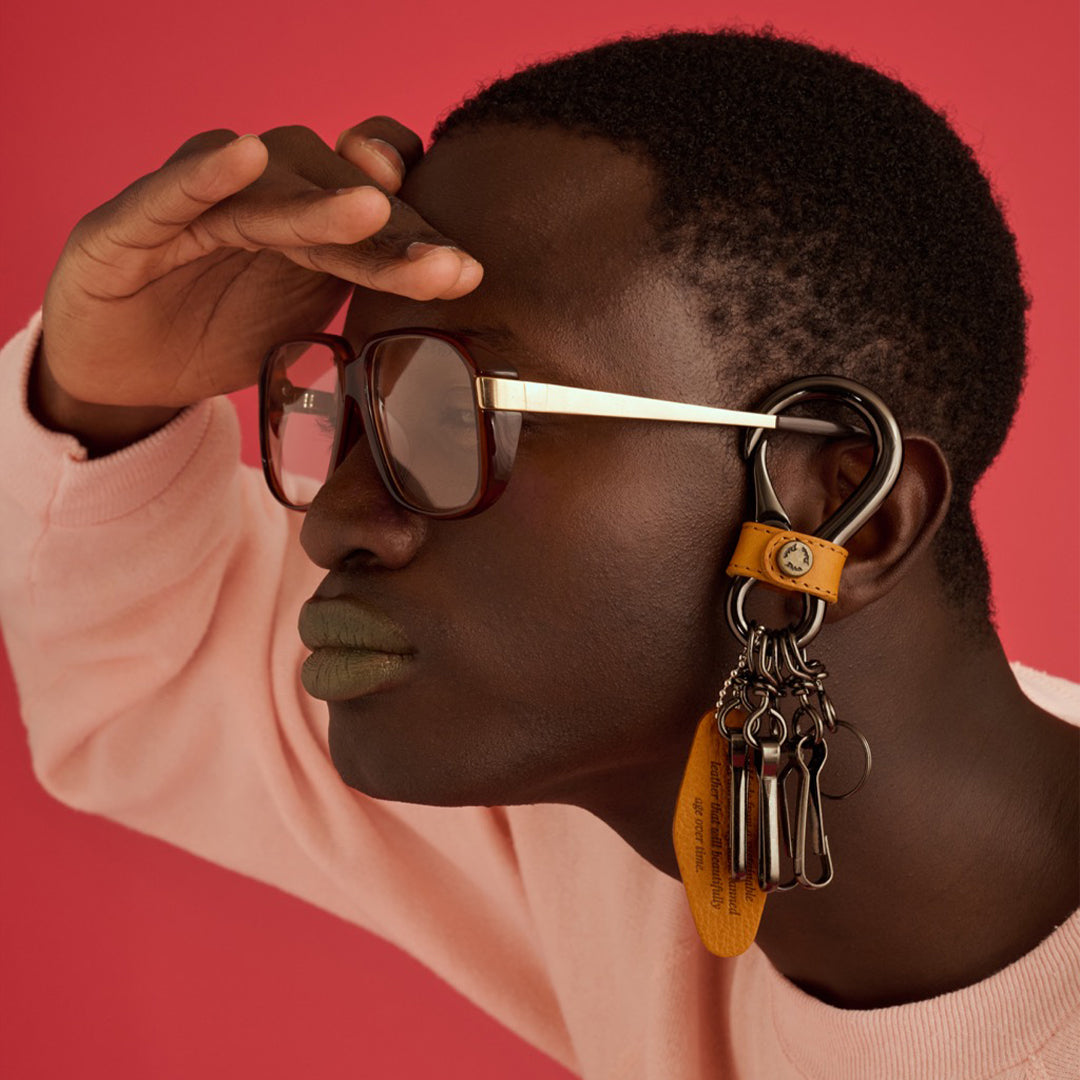 ＜ダコタブラックレーベル＞キーホルダーM/マスタード