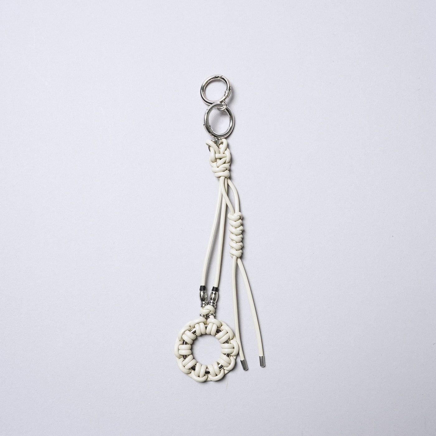 <SENTI FLATTER THE SENSES> Leather Blade Circle Key Strap / Red