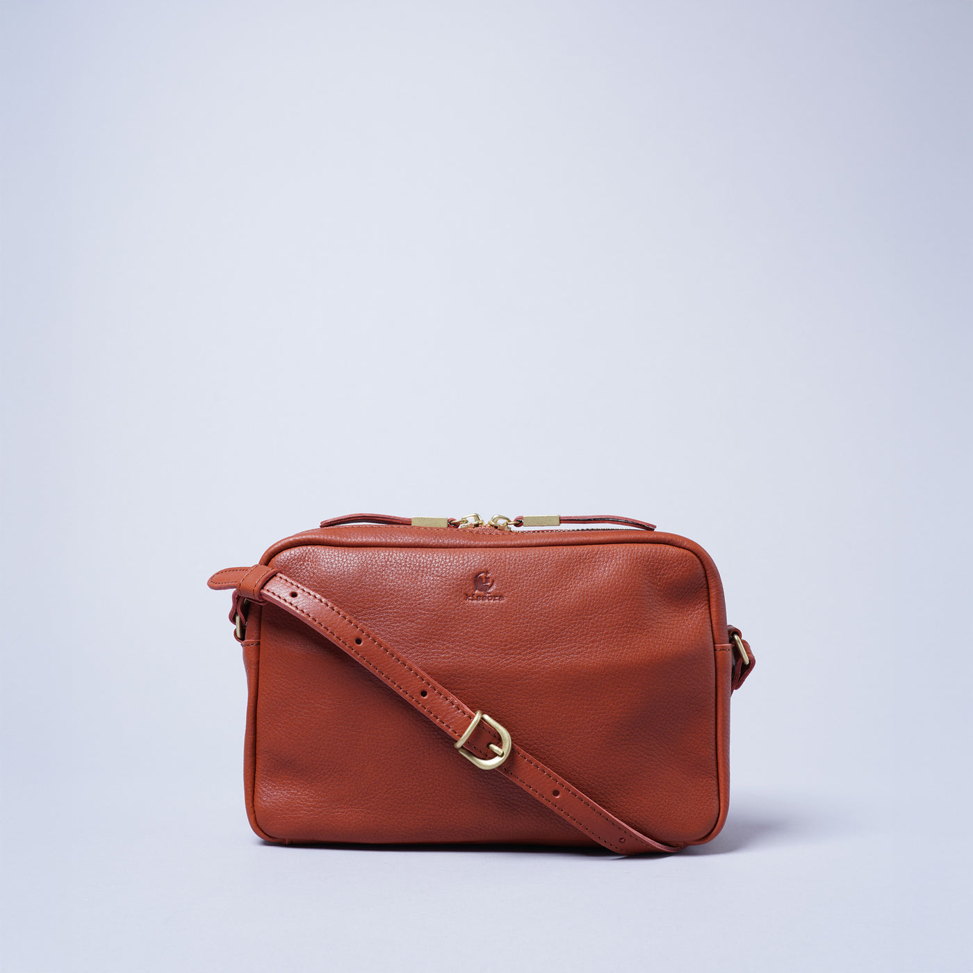 ＜kissora＞Olivenume 迷你斜背包/棕色