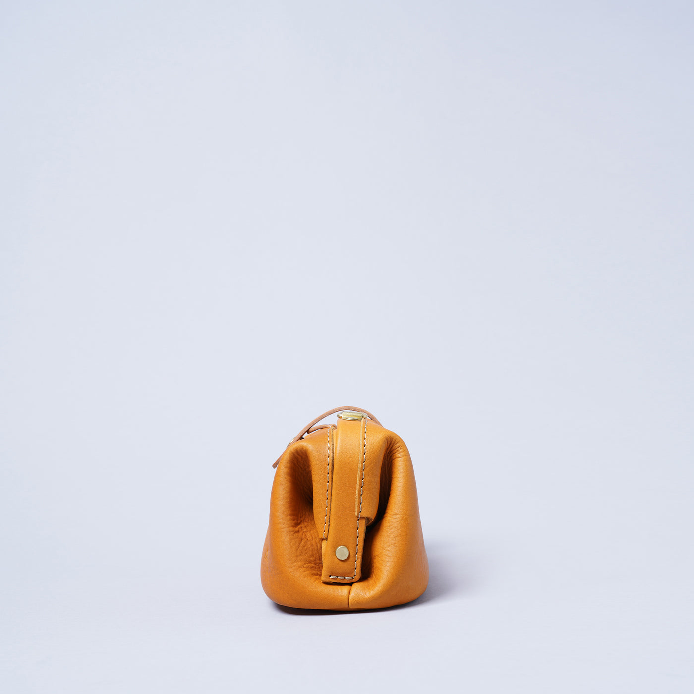 <kissora> Epika Shoulder Bag with Clasp Opening / Red