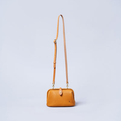 <kissora> Epika Shoulder Bag with Clasp Opening / Red