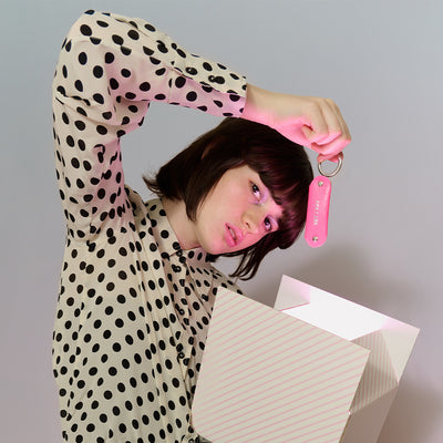 <1/2HALF> NEON LEATHER KEY / PAY / Pink