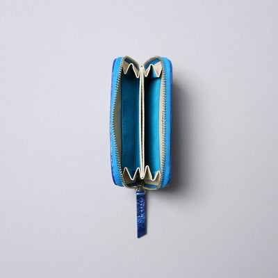 ＜コケット＞Round Mini Wallet（シャイニー）/ブルー×ゴールド