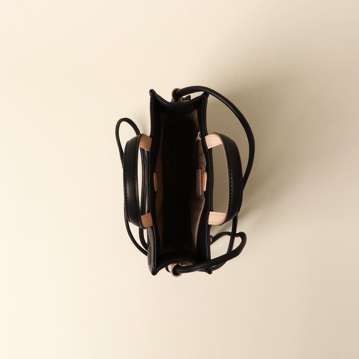 <STN> Logical series leather 2-way bag / black