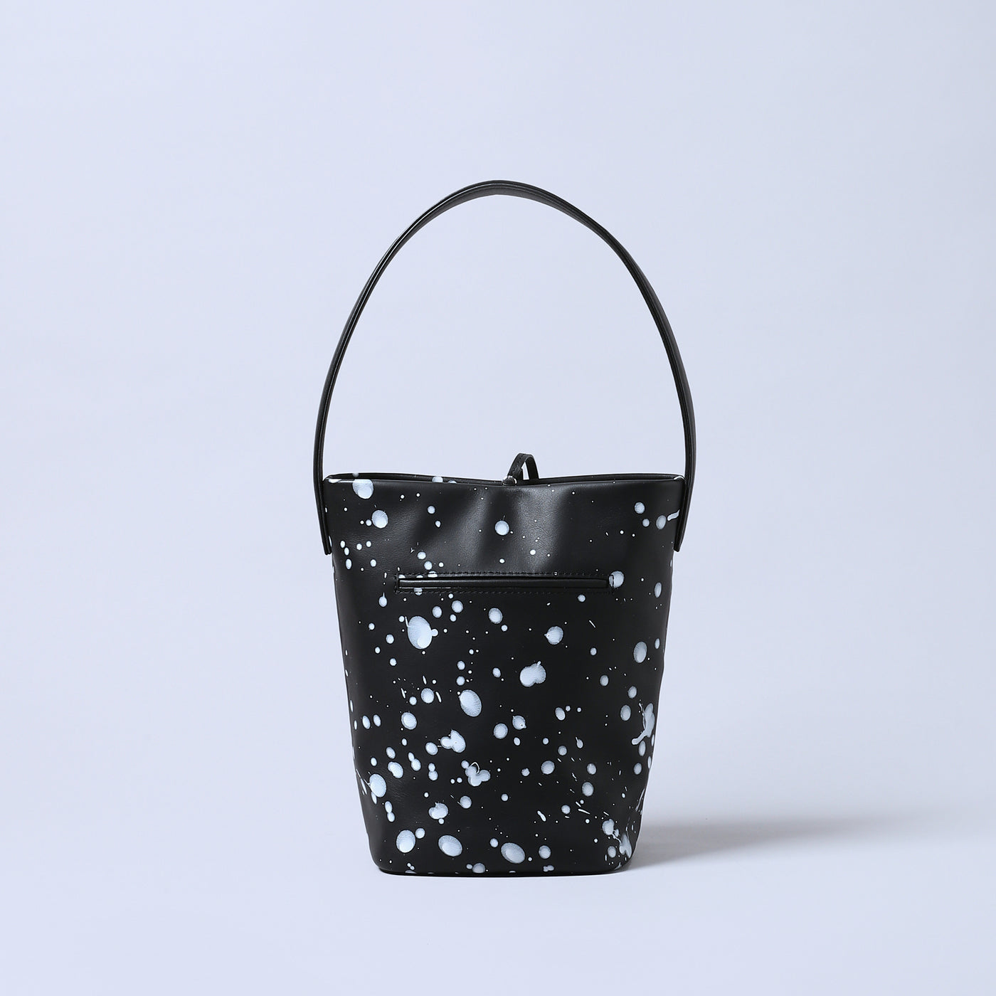 ＜エスティーヌ＞パルスシリーズ レザーペイントハンドバッグ/ブラック