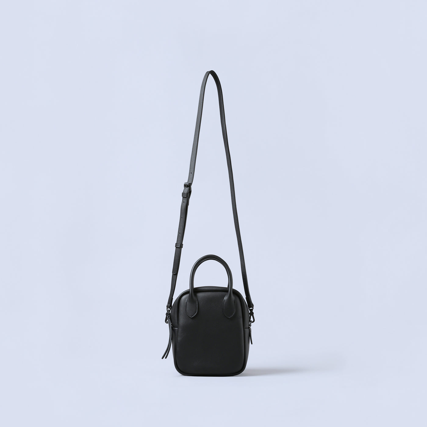 ＜エスティーヌ＞ミニュラシリーズ レザー2WAYスクエアバッグ/ブラック