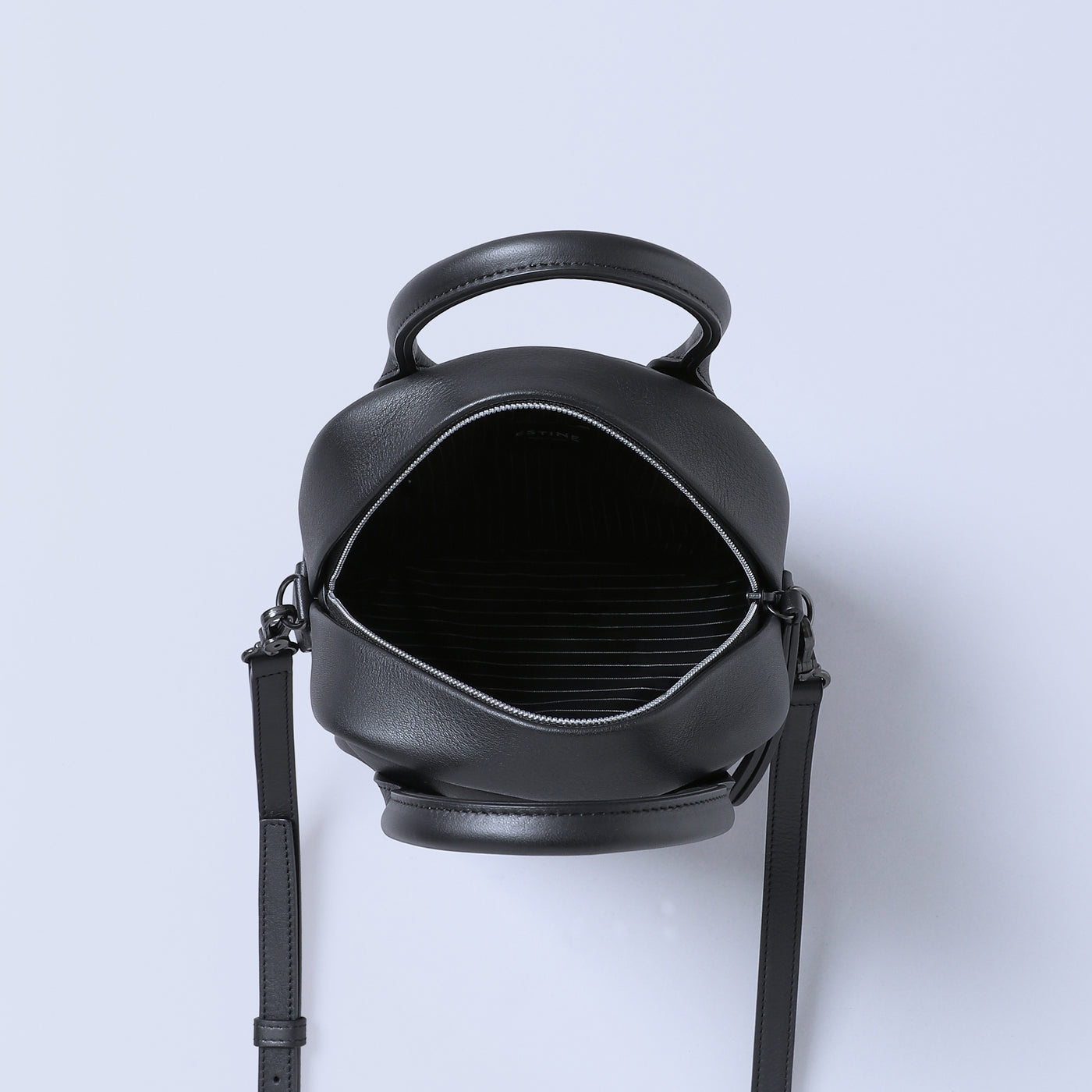 ＜エスティーヌ＞ミニュラシリーズ レザー2WAYスクエアバッグ/ブラック