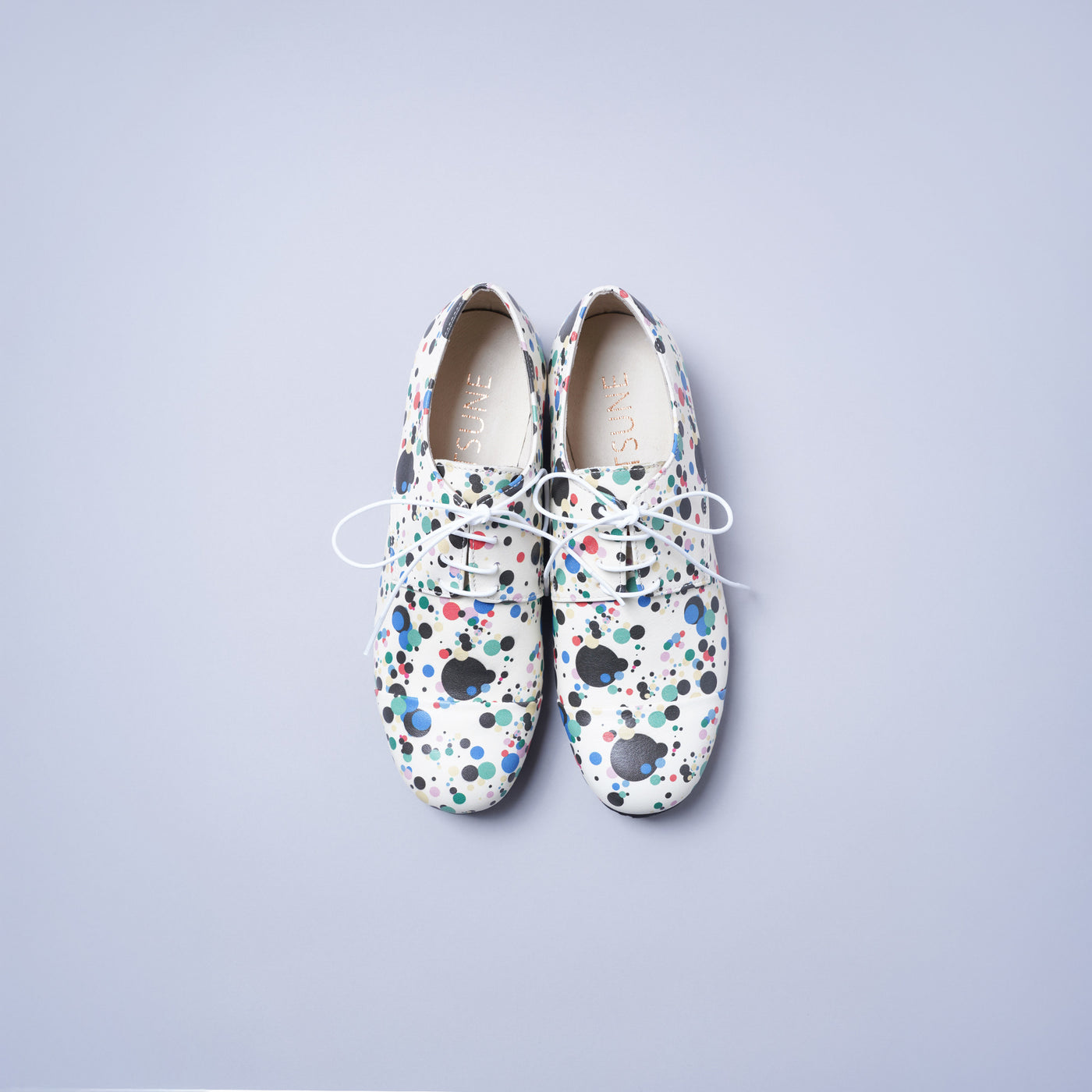 ＜クツネ＞BLUCHER STRAIGHT CHIP/リバティドット白系(マルチ)