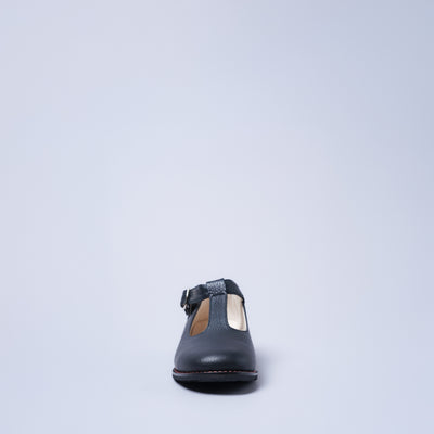 ＜クツネ＞T-STRAP LOAFER/黒(ブラック)