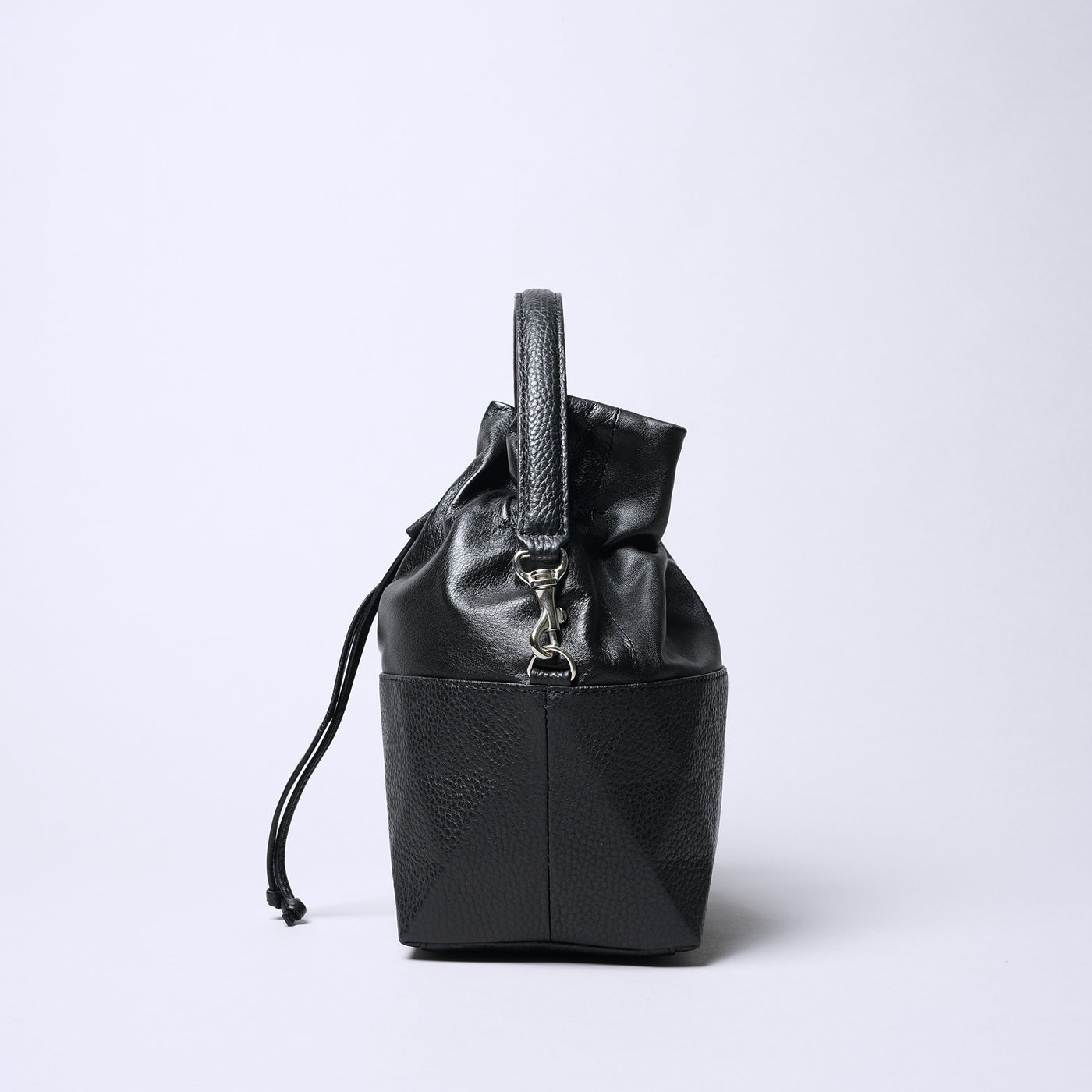 ＜Kolmio＞【VALO】05 KINCHAKU/黑色×黑色