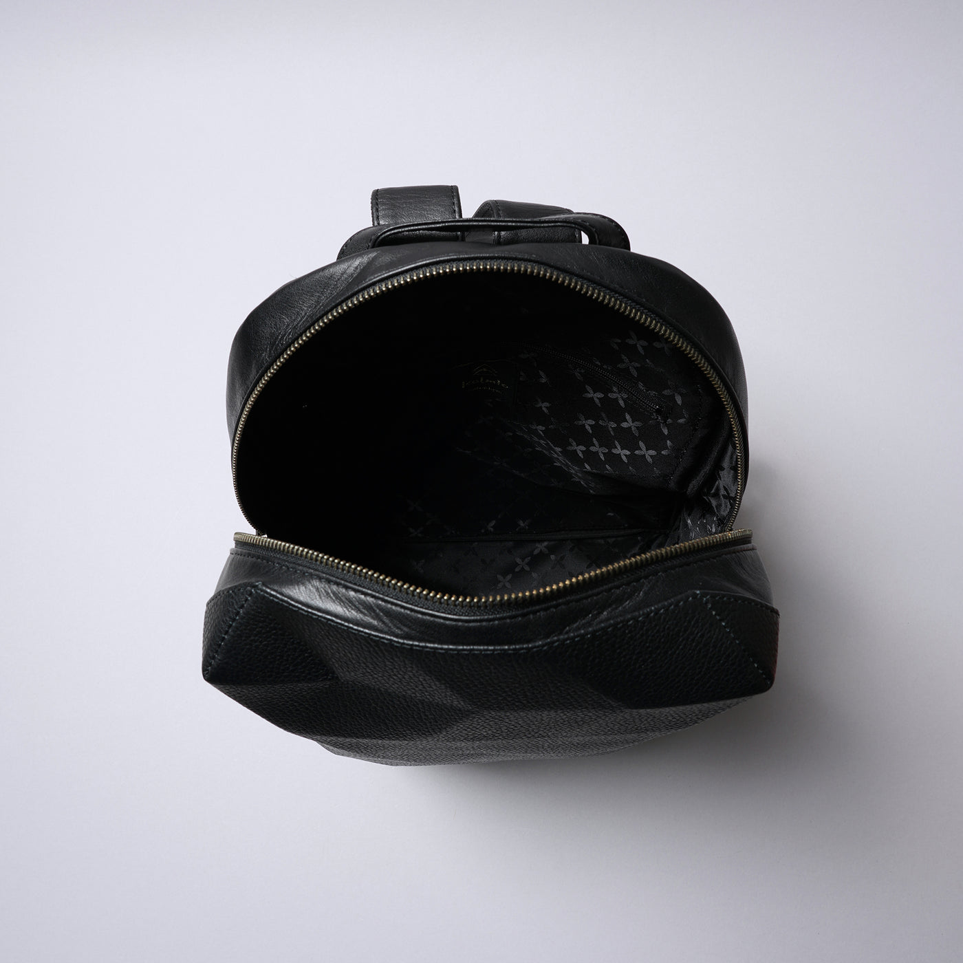 ＜Kolmio＞【VALO】06 RUCKSACK/黑色×黑色