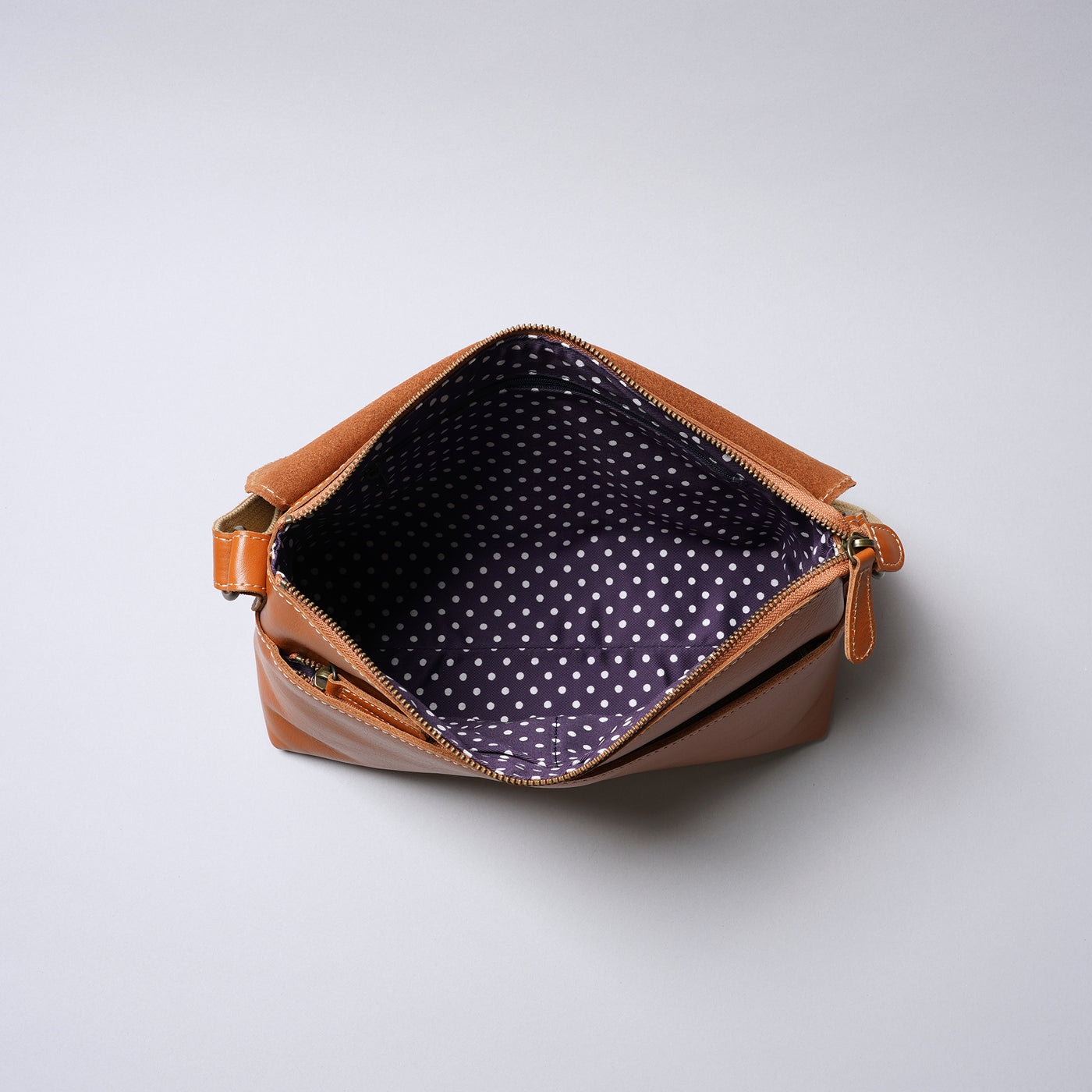 ＜Laisser Faire＞Wolf 斜背包/黑色