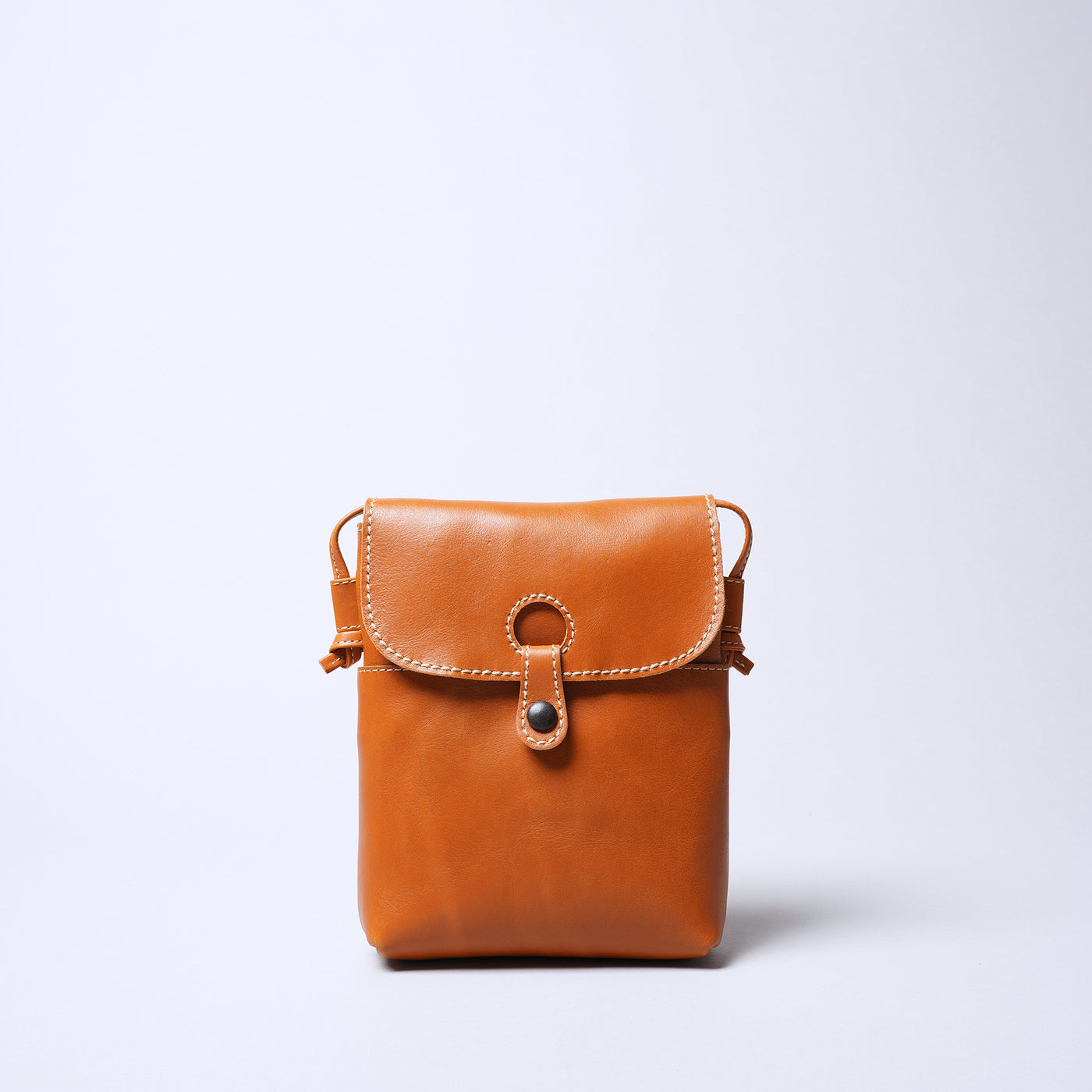 ＜レッセフェール＞ヴォルフ ポーチ型ミニショルダーバッグ/レッド