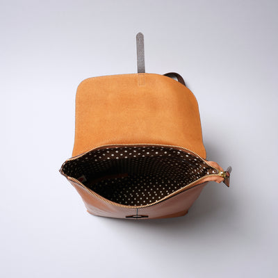 ＜レッセフェール＞サーチ ヌメ革コンビ リュック/ブラック