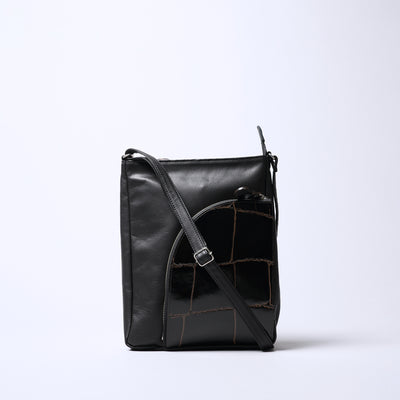<REAL MIND BL> Apollon Vertical Shoulder Bag / Black