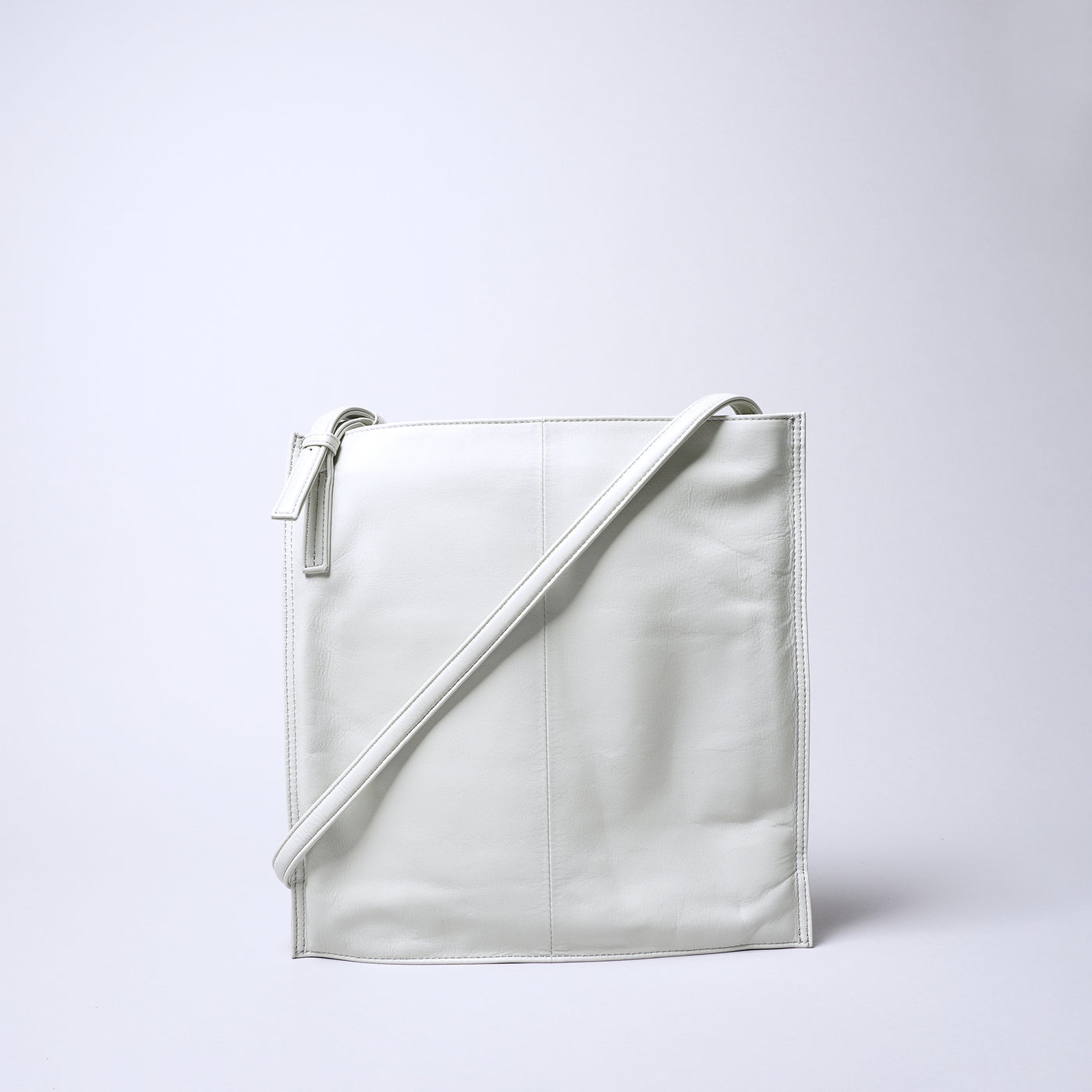 <REAL MIND BL> Fika Thin Gusset Shoulder Bag / Grey