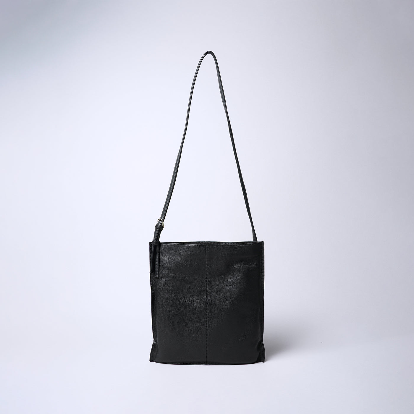<REAL MIND BL> Fika Thin Gusset Shoulder Bag / Bag