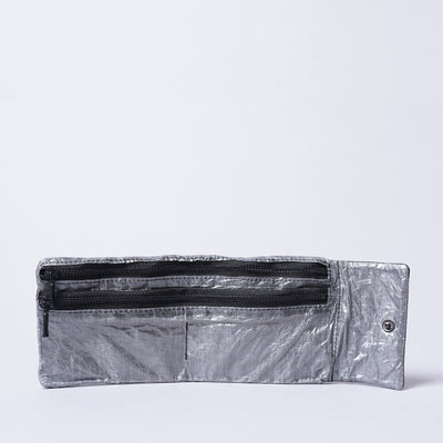 ＜トルクアータ＞昆虫付き GUIDI カーフ 仔牛革 二つ折り財布 / ハナムグリ/ブラック