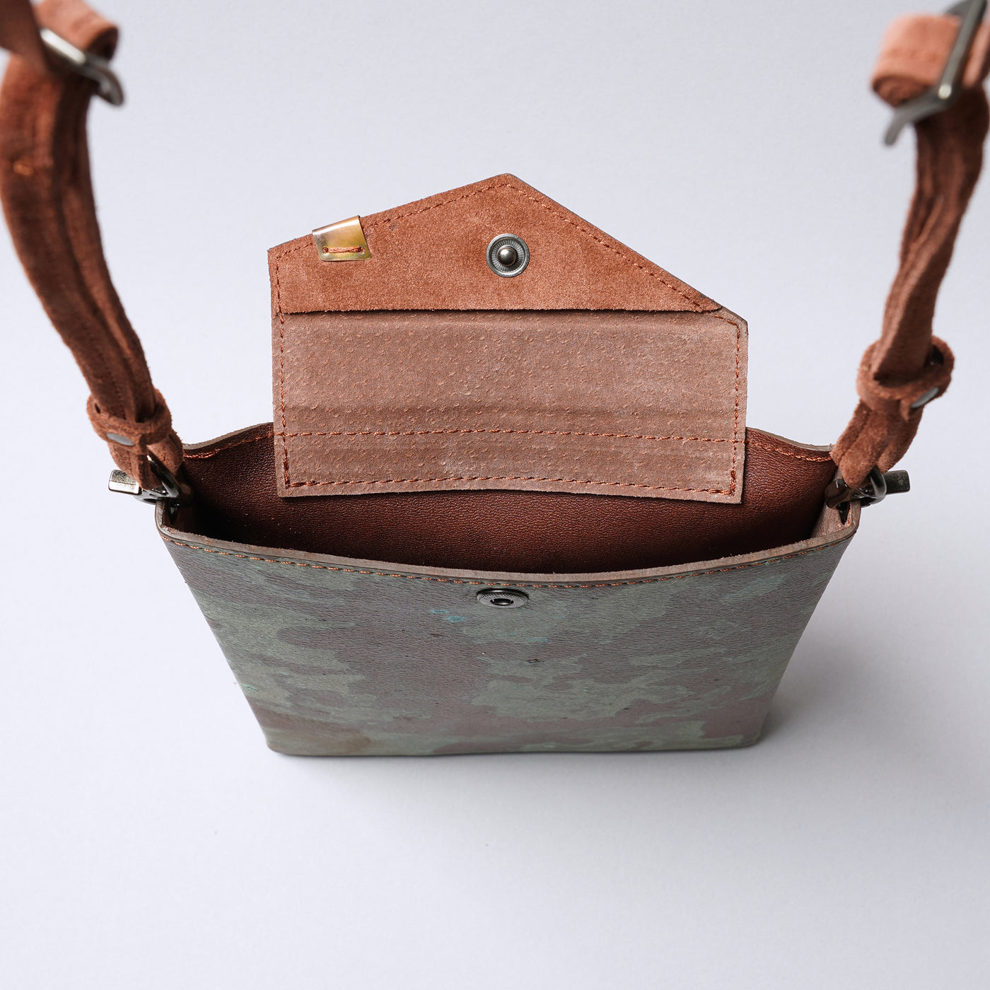 <keu> Skinny Case M (8.5inch) / Copper Rust