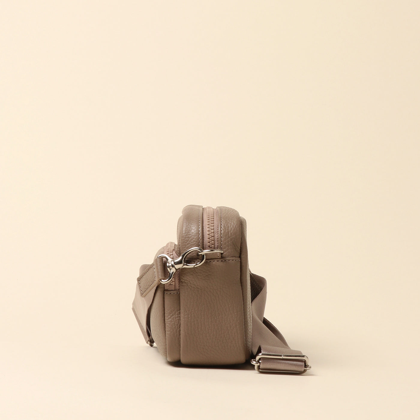 <itten-itten Leather Mini Shoulder Bag / Oak