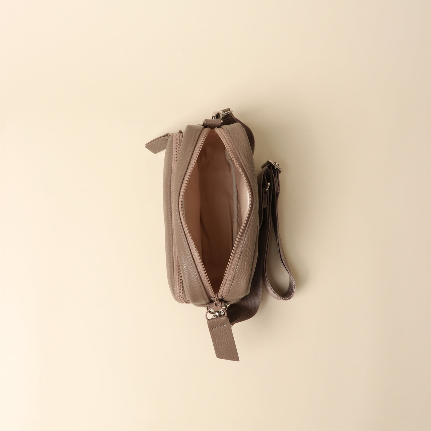 <itten-itten> Leather mini shoulder bag / charcoal gray