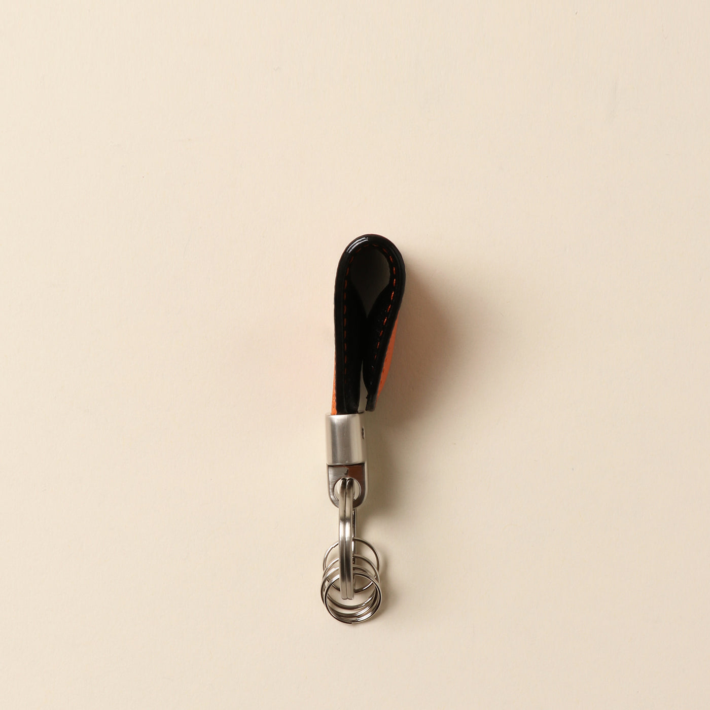 ＜VINTAGE REVIVAL PRODUCTIONS> Key clip calf leather/orange