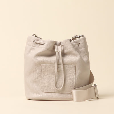 ＜itten-itten＞ Drawstring shoulder / pale green