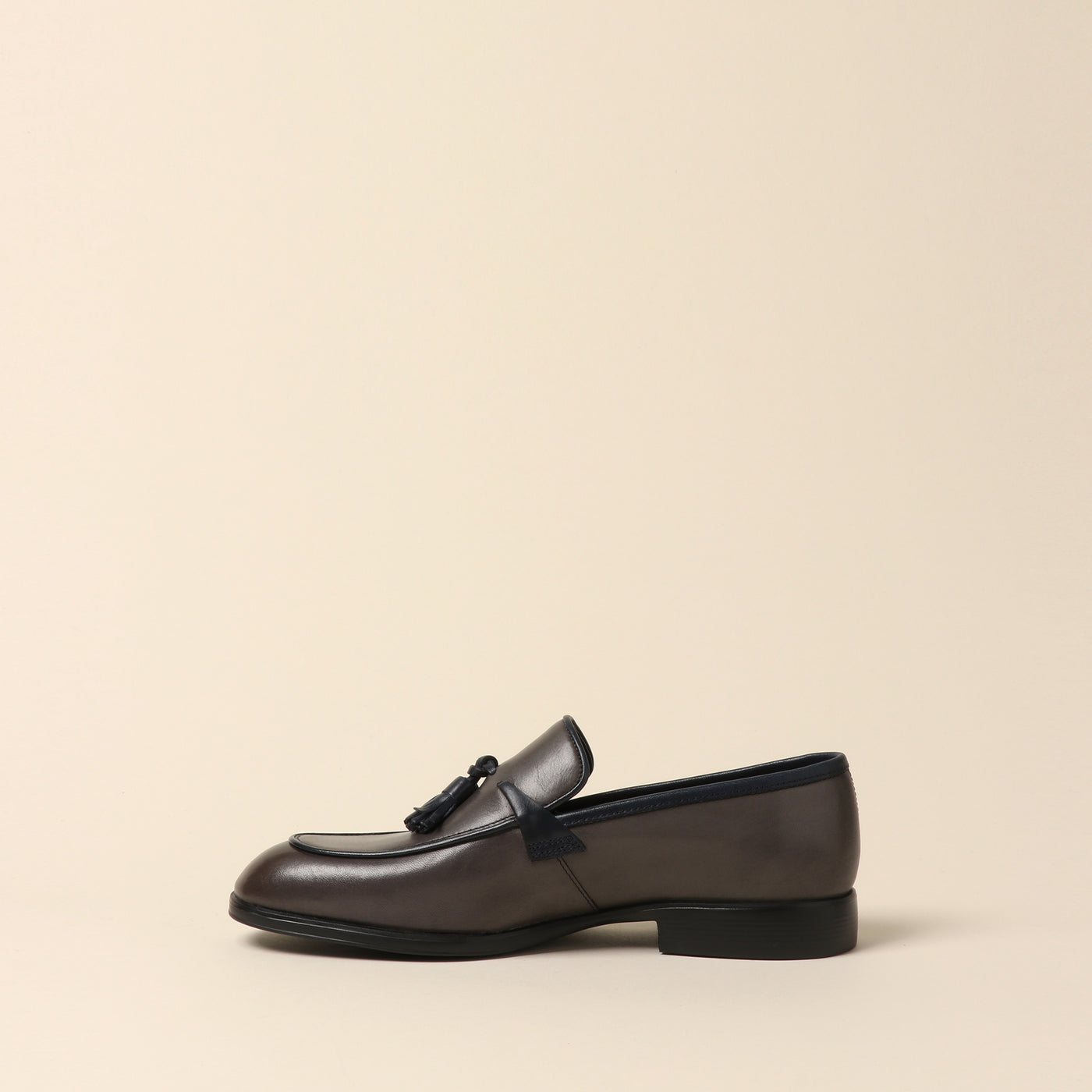 <Madras> Tassel Slip-On / Gray Navy