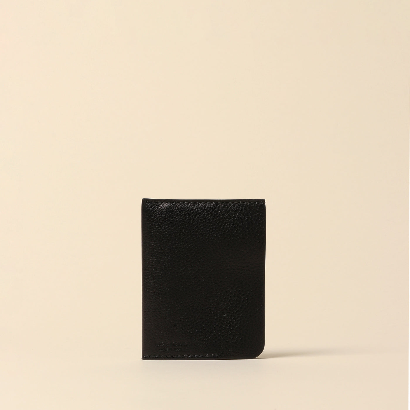 ＜Mojakawa> nane half wallet / black