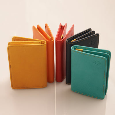 ＜Kiichi> Business card case (through gusset) / Red
