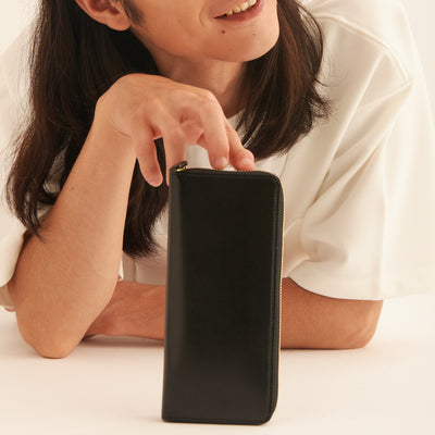 <CYRPRIS> Shirasagi leather round zipper honey cell ®long wallet/black